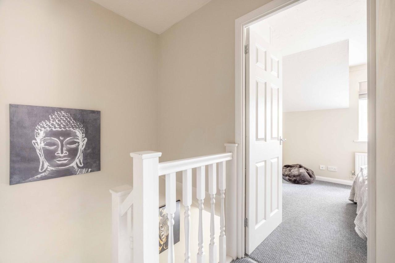 Windsor Burnham Ascot Haven Sleeps 4 Villa Slough Exterior foto